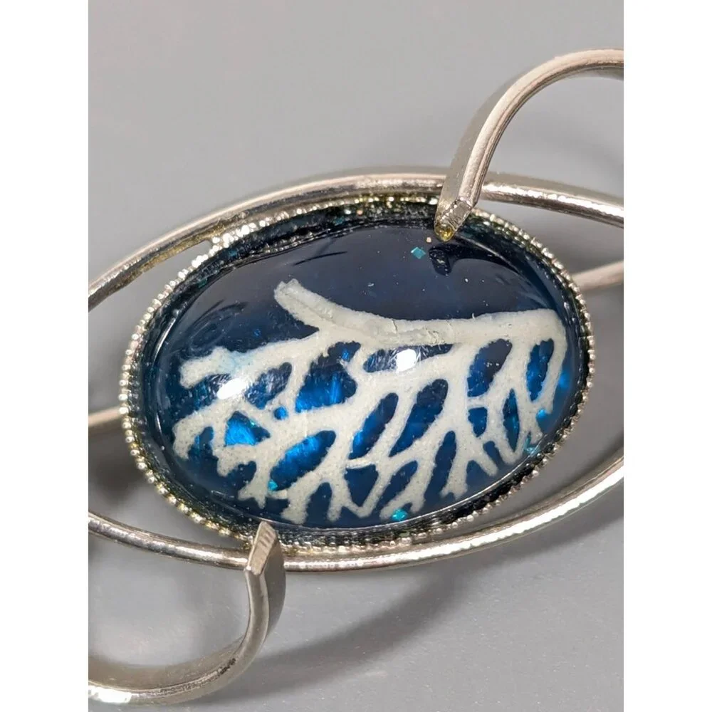 Vintage Silver Tone Blue Cabochon Coral Asymmetric Brooch Pin‎ Coastal Beachy